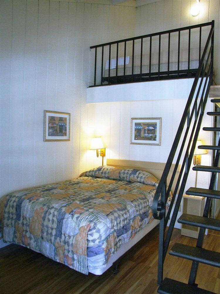 Travelodge By Wyndham Fairfield/napa Valley