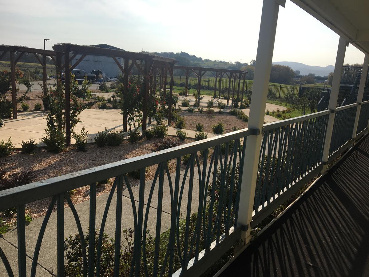 Travelodge By Wyndham Fairfield/napa Valley Hotel